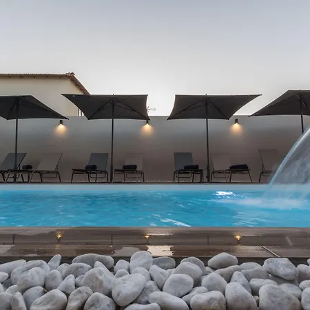 Giafra Luxury Rooms-3