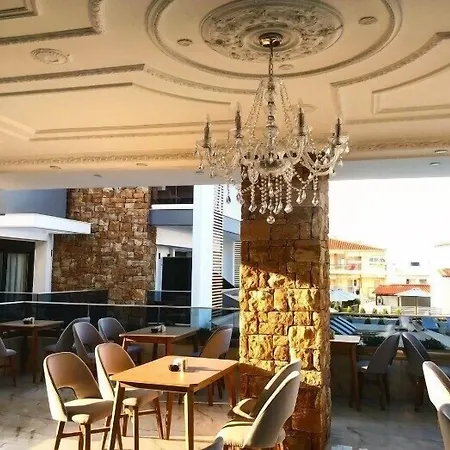 Agnes Deluxe Hotel-3