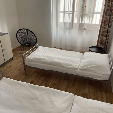 Hostel Little Quarter-2