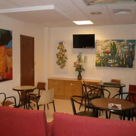 Hotel Mayna-2