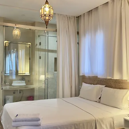 Aparthotel & Hotel Doha-3
