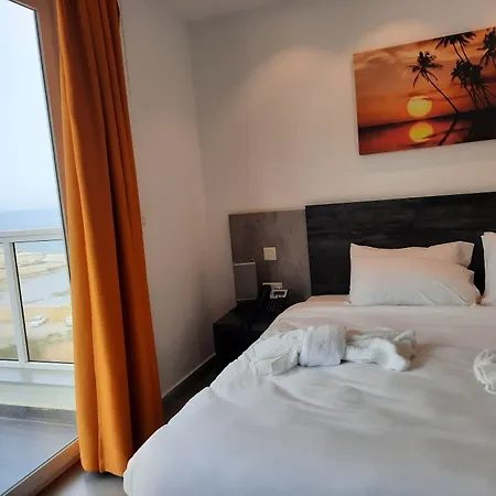 Hotel Shoreline-2
