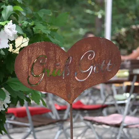 Behringers Freizeit - und Tagungshotel-3