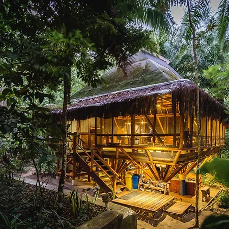 Universo Pol Bamboo Hostel-3