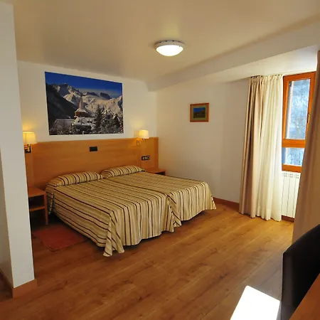 Hotel Lacreu-2