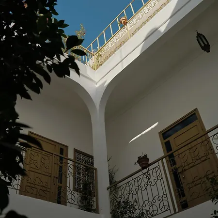 Riad Yu Yu-2