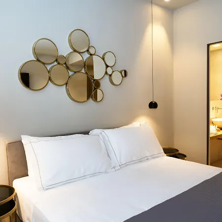 Elite Accommodations & Hydromassage Pool-2