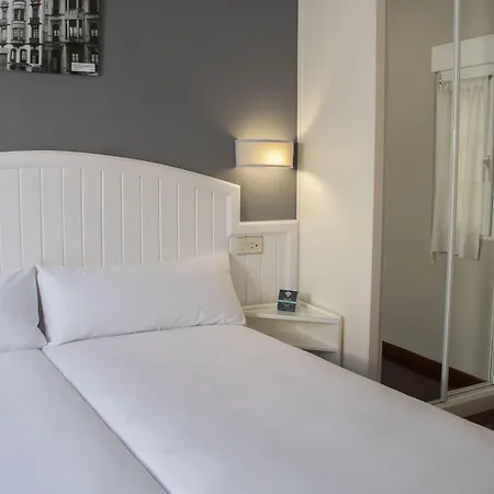 Alda Miramar Rooms-2