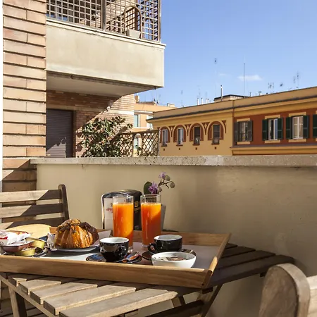 Un Attimo A Roma B&B-3