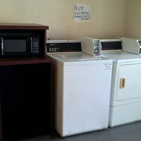 Metro Inn & Suites-2