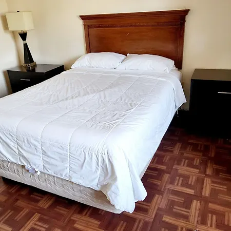 Metro Inn & Suites-3