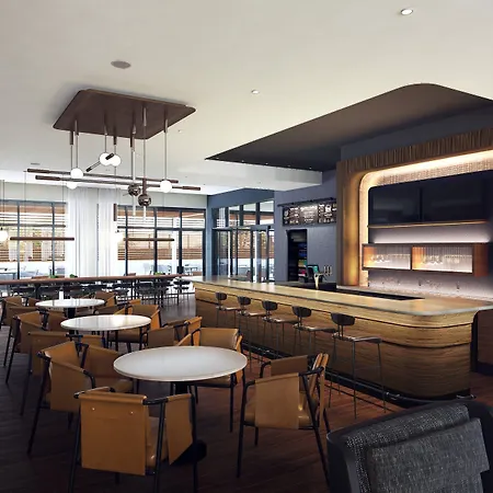 Courtyard By Marriott Olympia-3
