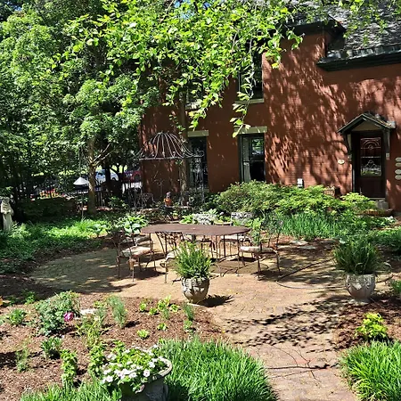 Louisville Bourbon Inn-2