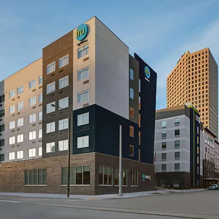 Tru By Hilton Milwaukee Downtown, Wi-3