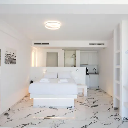 Bianco a Nero Mykonos-2