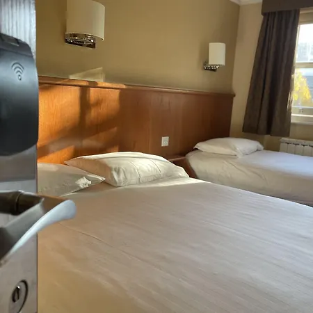 Orchard Hotel-2