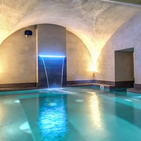 Hotel 77 Seventy-Seven - Maison D'Art Collection-2