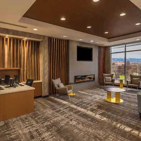 Springhill Suites By Marriott Reno-3