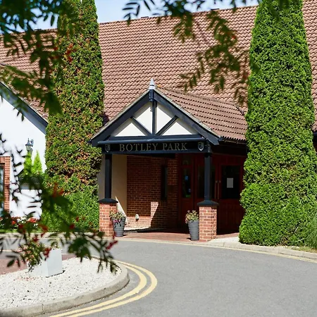 Macdonald Botley Park Hotel & Spa-3
