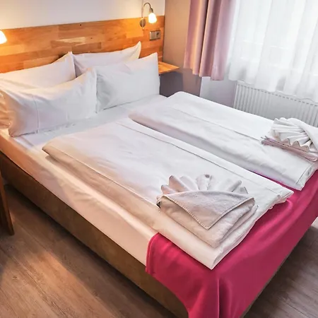 Luna Inn Stuttgart City-2