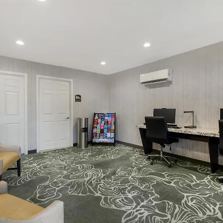 Best Western Plus Carriage Inn-2