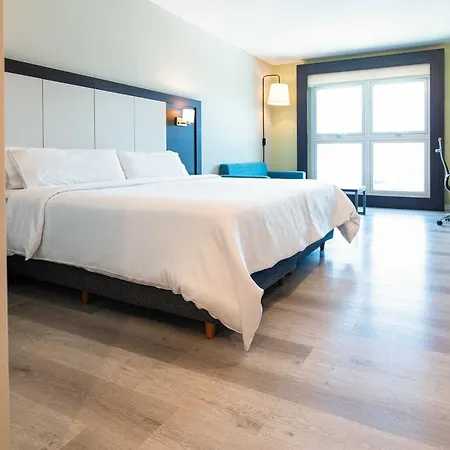 Holiday Inn Express Rosario By Ihg-3