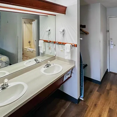 Studio 6 Suites Portland Or I-5 Ohsu-2