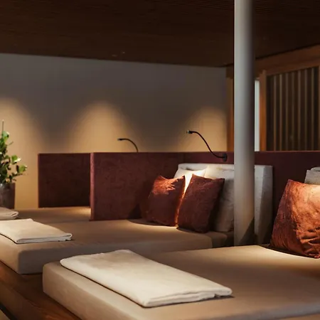 The Oswald Grand Hotel-2