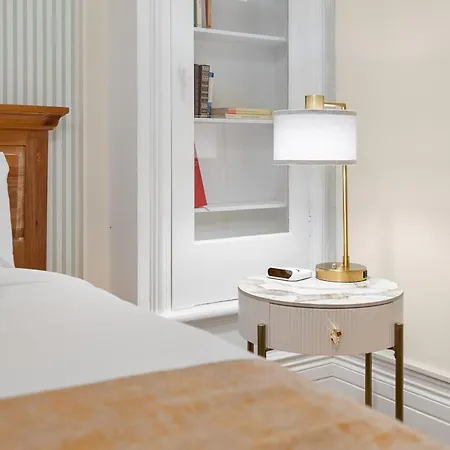 Hotel Charles-Alexandre - Par Aneyro-3