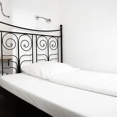 Station - Hostel For Backpackers-3