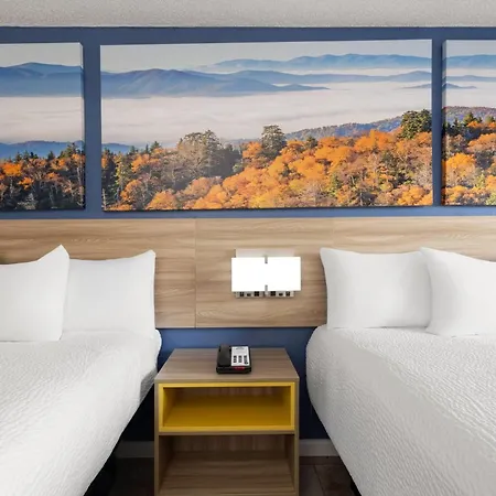 Days Inn By Wyndham Charlotte University-3