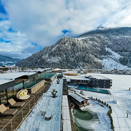 Alpine Luxury SPA Resort Schwarzenstein-3