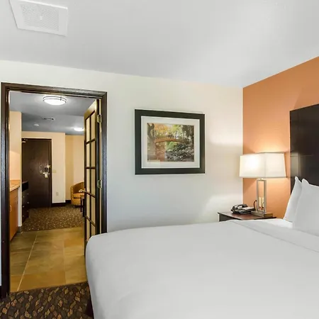 Comfort Inn & Suites Ashland-3