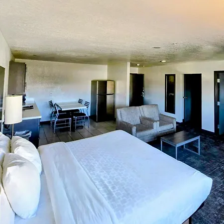 Clarion Pointe Prescott Valley-2