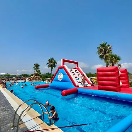 Camping Resort Els Pins-3
