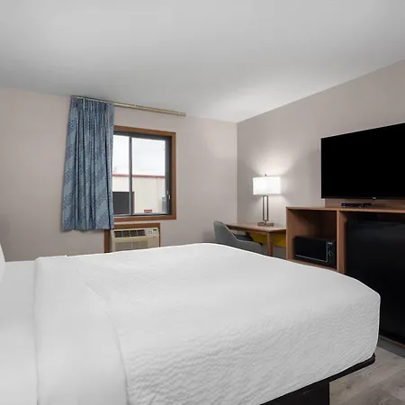 Days Inn By Wyndham Austin-3