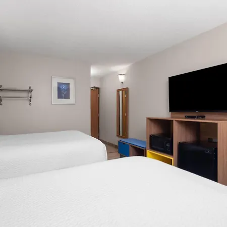 Days Inn By Wyndham Austin-2