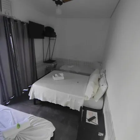 Hotel XV-3