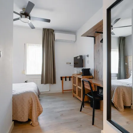 Hotel Emilia-2