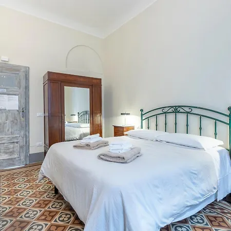 Lucca Charm-2