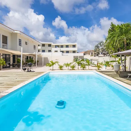 Indigo Apartments & Suites - 'Adults Only'-3