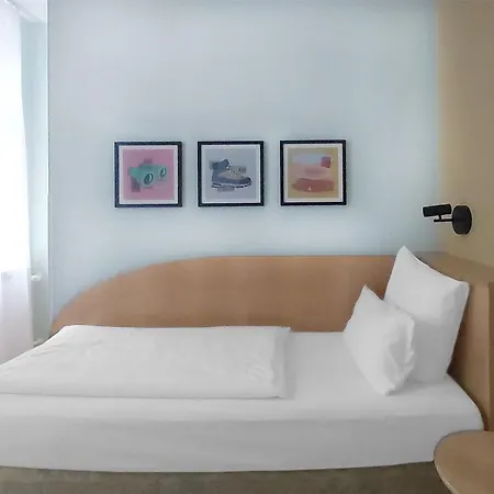 Garner Hotel Berlin - Messe by IHG-3