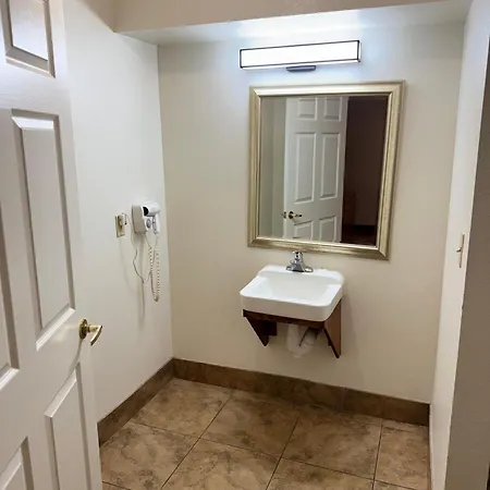 Blue Bonnet Suites -Lubbock, Tx - Medical Center-2