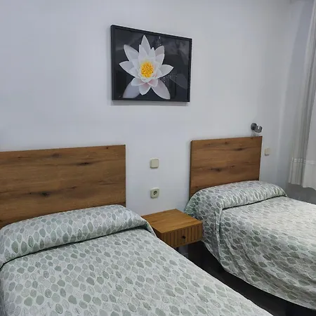 Hostal Angelines-3
