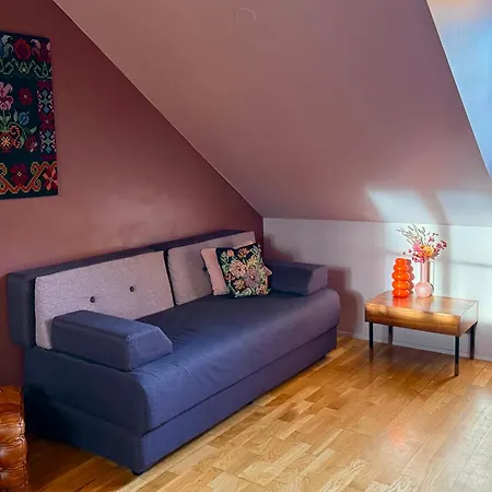 Grettir Guesthouse Downtown Charm-3
