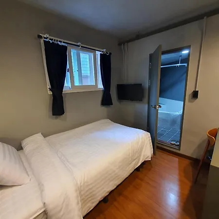 Daljee Guesthouse-3