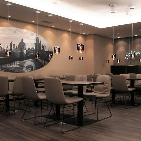 Motel One Prague-Florentinum-2