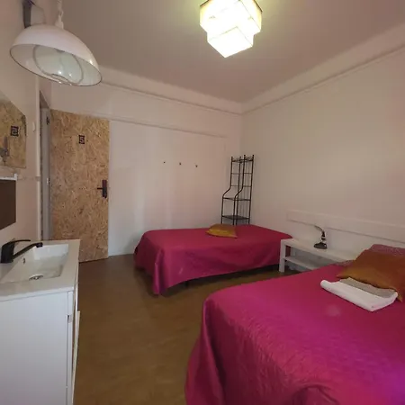 Mini Hostel In Lisbon-3