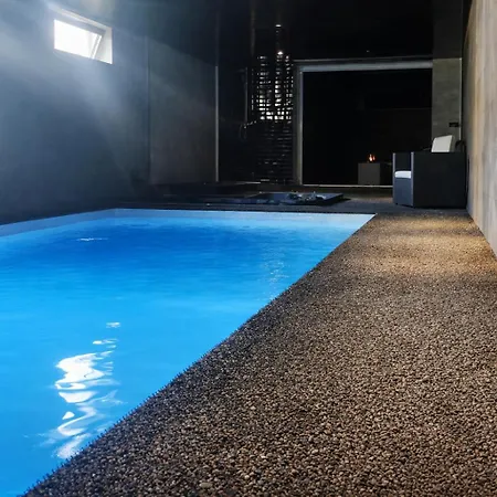 Luxury & Love - Indoor Swimming Pool & Cinema Room-2