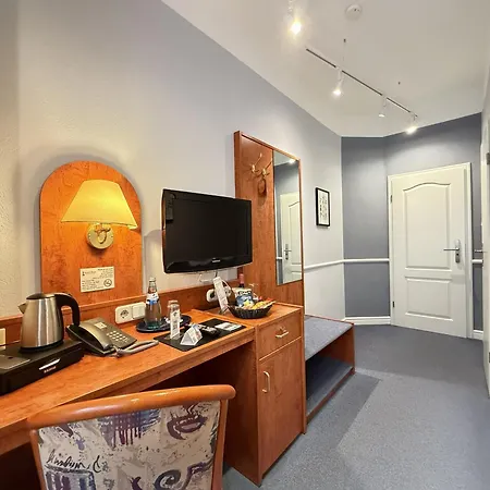 Hotel West An Der Bockenheimer Warte-3